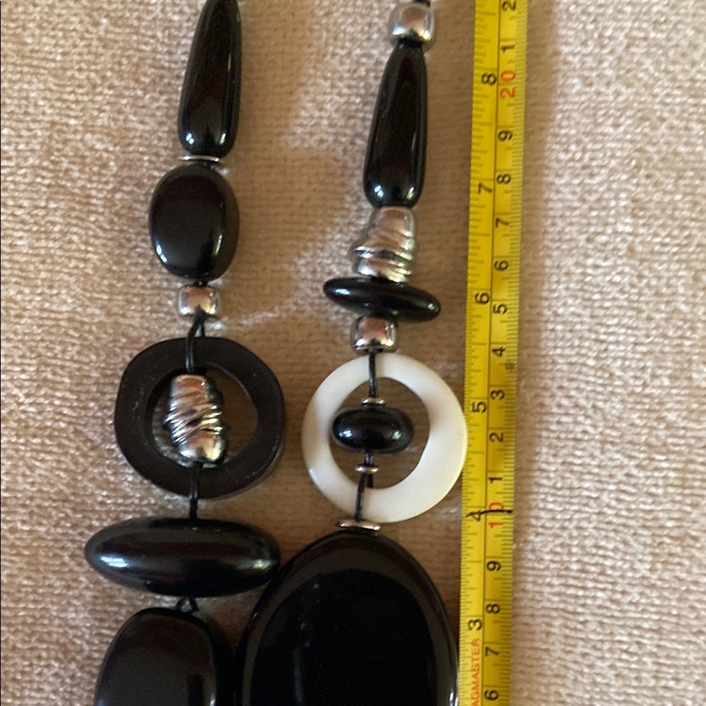 Chico’s Elegant Black and White Necklace - Picture 11 of 12